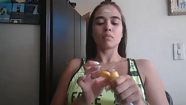 Snapshot of trianabell chatting on 07.06.26 trianabell online show from 07.06.26