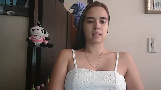 Snapshot of trianabell chatting on 07.14.26 trianabell online show from 07.14.26