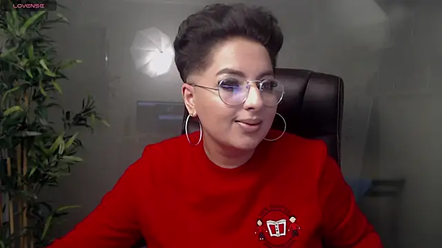 BustyAllyy online show from 01.19.25