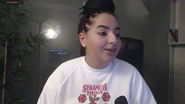 BustyAllyy online show from 10.05.25