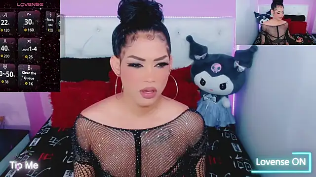 Snapshot of Amanda_bigx chatting on 10.22.25 Amanda bigx online show from 10.22.25