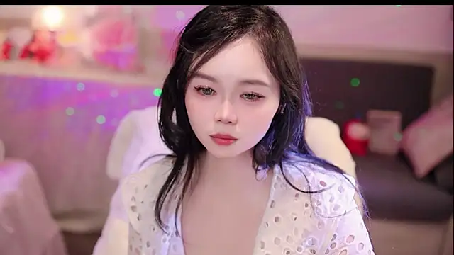 Snapshot of lilies-sweet chatting on 12.04.25 lilies-sweet online show from 12.04.25