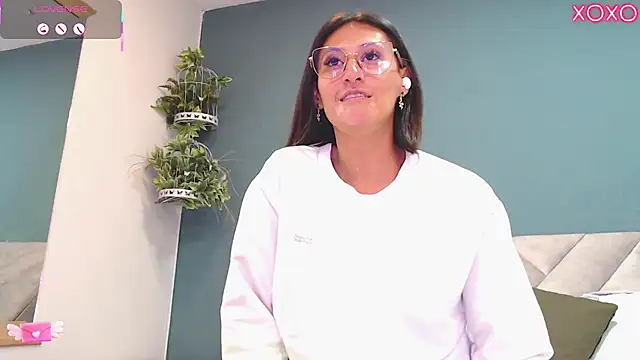 SharisWillian online show from 10.27.25