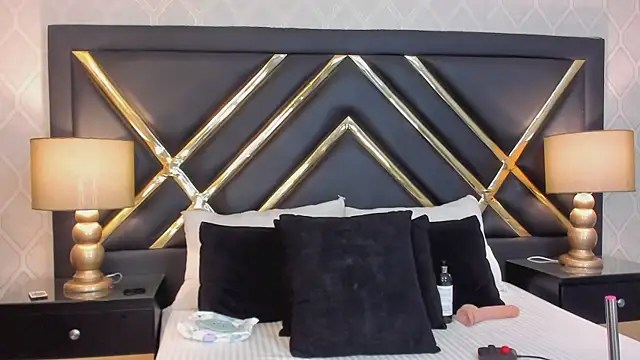 Snapshot of MiaSweeths chatting on 01.16.25 MiaSweeths online show from 01.16.25