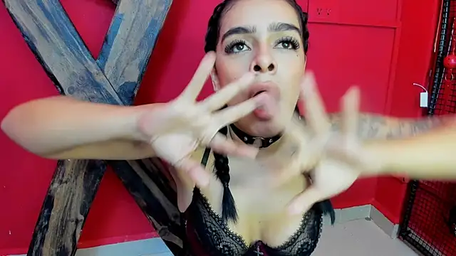 Foxy Assh  online show from 06.12.26