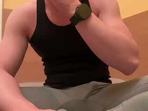 Snapshot of etat_onn chatting on 09.29.25 etat onn online show from 09.29.25