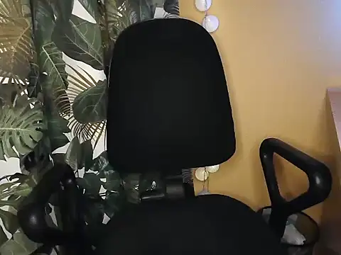 Snapshot of etat_onn chatting on 10.06.25 etat onn online show from 10.06.25