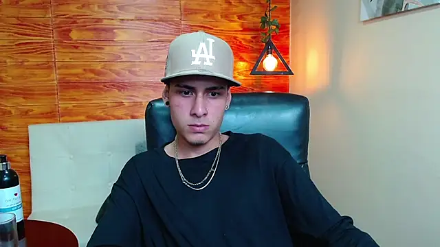 Bastiaan 28 online show from 12.31.24