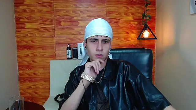 Bastiaan 28 online show from 01.14.25