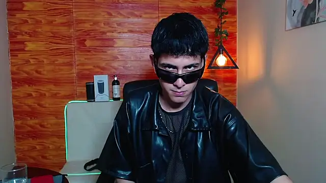 Bastiaan 28 online show from 01.22.25