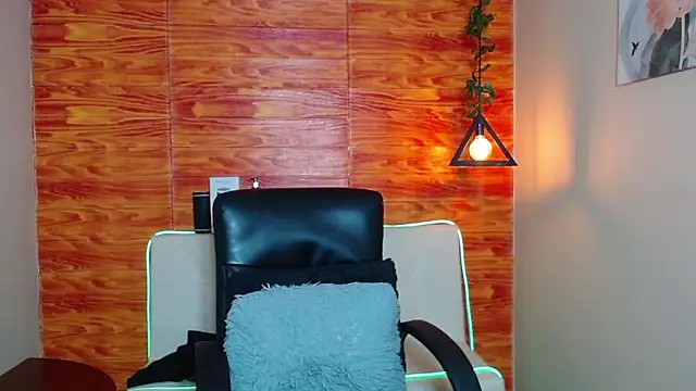 Bastiaan 28 online show from 01.22.25