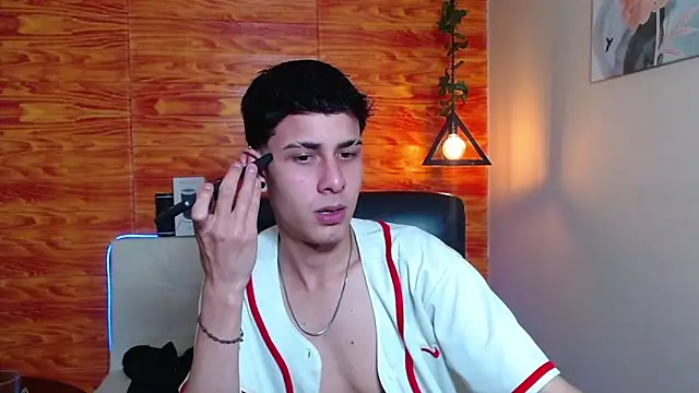 Bastiaan 28 online show from 01.23.25