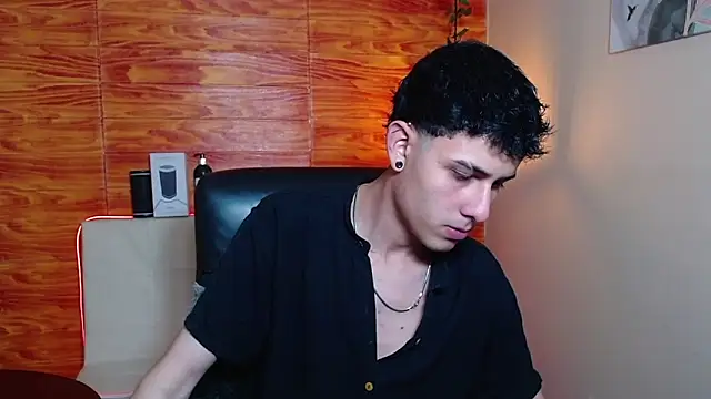 Bastiaan 28 online show from 01.24.25