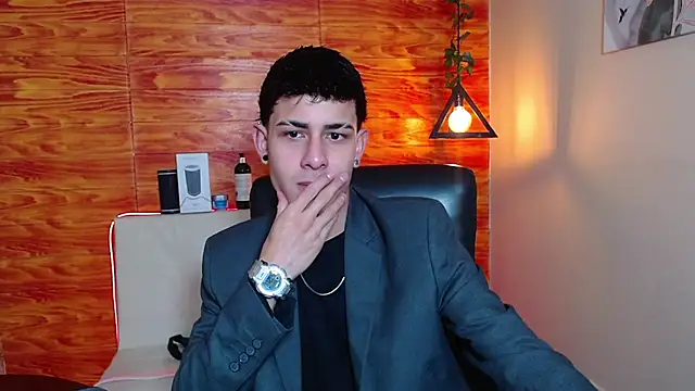 Bastiaan 28 online show from 01.26.25