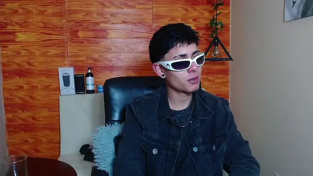 Bastiaan 28 online show from 02.06.25