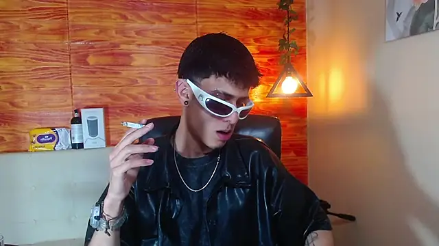 Bastiaan 28 online show from 02.13.25