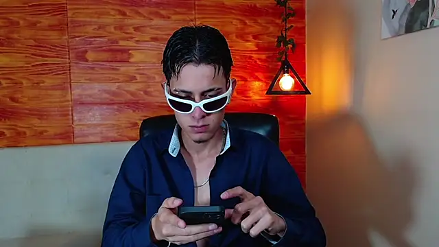 Bastiaan 28 online show from 03.05.25