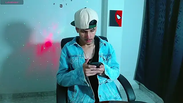 Bastiaan 28 online show from 10.10.25