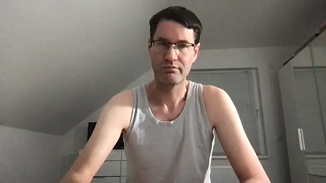 Snapshot of zxzx_cam1 chatting on 01.18.25 zxzx cam1 online show from 01.18.25