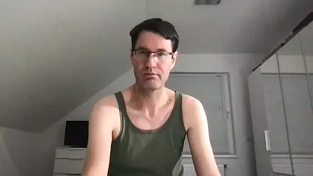 Snapshot of zxzx_cam1 chatting on 02.07.25 zxzx cam1 online show from 02.07.25