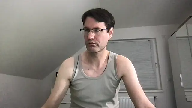 Snapshot of zxzx_cam1 chatting on 03.02.25 zxzx cam1 online show from 03.02.25