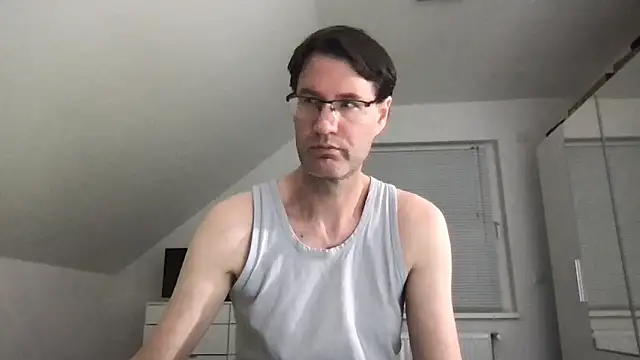 Snapshot of zxzx_cam1 chatting on 03.21.25 zxzx cam1 online show from 03.21.25