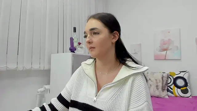 Pretty anniee online show from 02.04.25