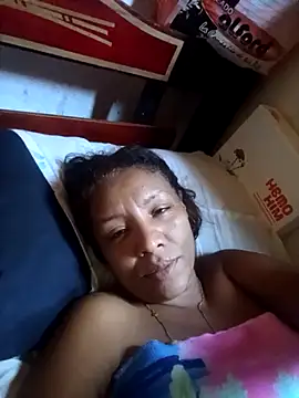 Snapshot of Surreyaa chatting on 11.01.25 Surreyaa online show from 11.01.25