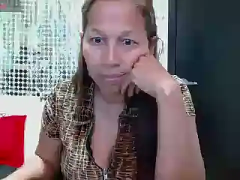 Snapshot of CaroMasha chatting on 03.01.25 CaroMasha online show from 03.01.25