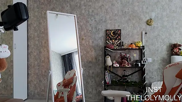 LolyMolli online show from 06.19.26