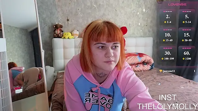 Snapshot of LolyMolli chatting on 07.28.26 LolyMolli online show from 07.28.26