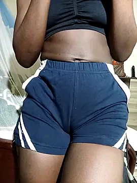 julietunderwoood online show from 03.15.25