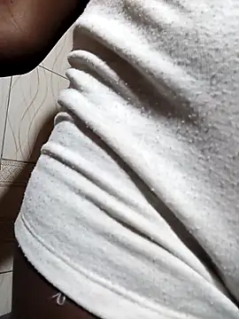 julietunderwoood online show from 10.07.25