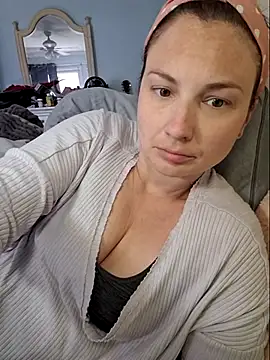 MilfyMrsRobinson online show from 03.12.25