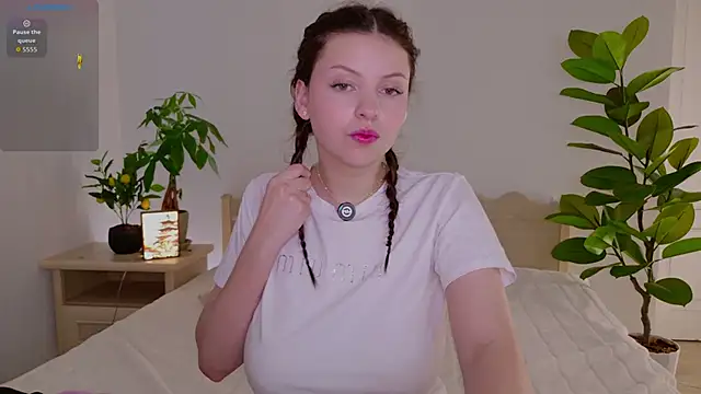 Snapshot of pusichka chatting on 12.05.25 pusichka online show from 12.05.25