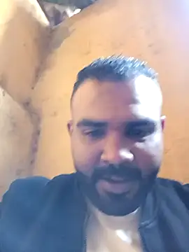 Snapshot of ListedLoin chatting on 01.10.25 ListedLoin online show from 01.10.25