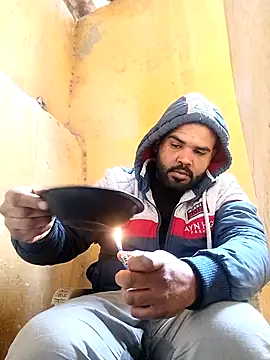 Snapshot of ListedLoin chatting on 02.09.25 ListedLoin online show from 02.09.25