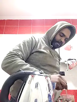 Snapshot of ListedLoin chatting on 03.21.25 ListedLoin online show from 03.21.25