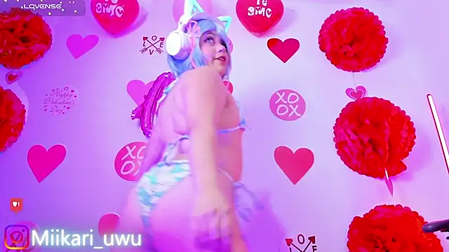 Snapshot of Ahri_Elderwood chatting on 02.20.26 Ahri Elderwood online show from 02.20.26