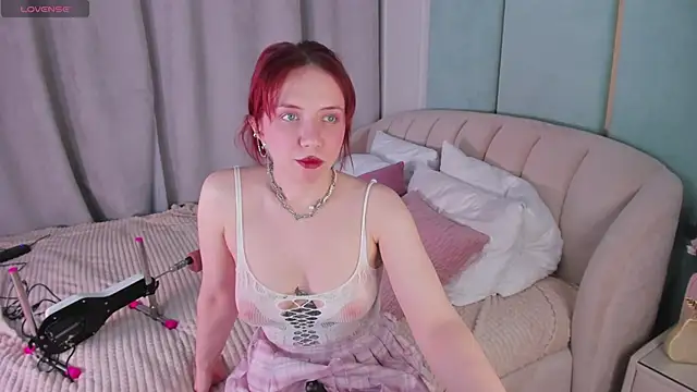 Love is Lola online show from 01.09.25