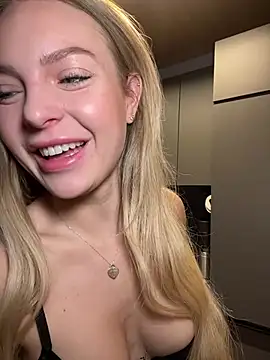 ChiaraVixen online show from 02.04.25