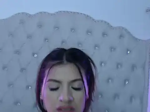 Snapshot of Abril_Squirt chatting on 02.15.25 Abril Squirt online show from 02.15.25