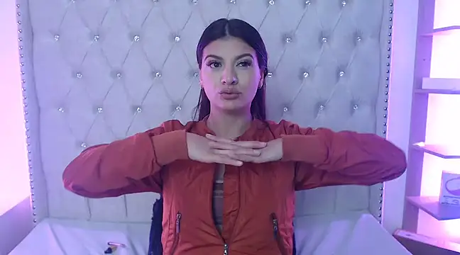 Snapshot of Abril_Squirt chatting on 03.15.25 Abril Squirt online show from 03.15.25