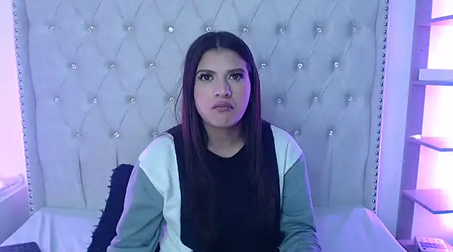 Snapshot of Abril_Squirt chatting on 03.20.25 Abril Squirt online show from 03.20.25