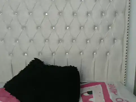 Snapshot of Abril_Squirt chatting on 03.22.25 Abril Squirt online show from 03.22.25