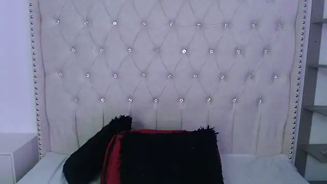 Snapshot of Abril_Squirt chatting on 11.04.25 Abril Squirt online show from 11.04.25