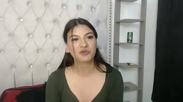 Snapshot of Abril_Squirt chatting on 11.13.25 Abril Squirt online show from 11.13.25