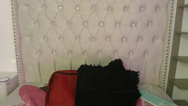 Snapshot of Abril_Squirt chatting on 11.16.25 Abril Squirt online show from 11.16.25