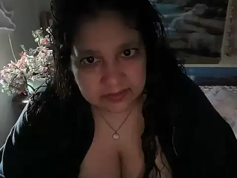 MelanieFawker online show from 11.16.25