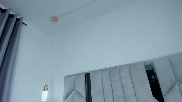 Snapshot of Malu_M chatting on 10.09.25 Malu M online show from 10.09.25